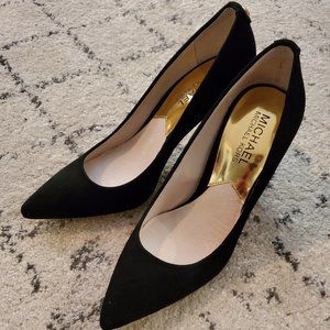 MICHAEL Michael Kors Black Suede Pumps